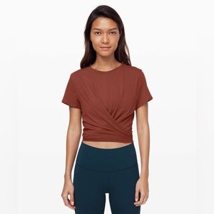 lululemon time to restore short sleeve size 4 in rustic clay